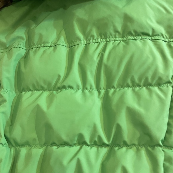 Green Tea puffer vest with removable faux fur hood. - Picture 5 of 10